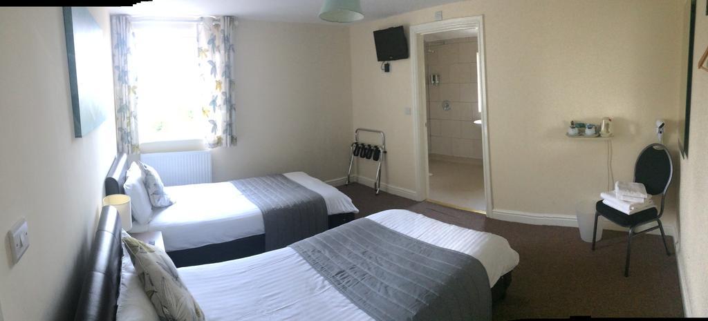 The Lodge Redhill  ภายนอก รูปภาพ